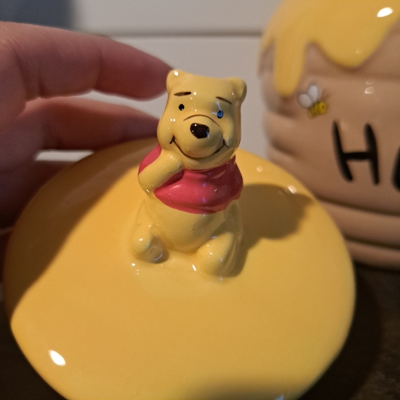 Winnie the pooh Hunny Pot with Lid - Picture 3 of 7